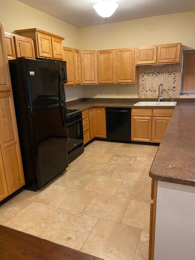 Building Photo - 163 Anderson Pl