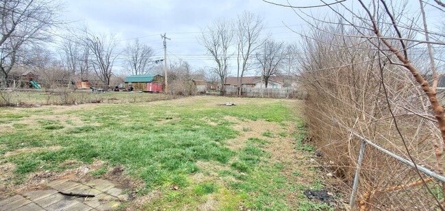 Building Photo - 514 Foxwood Dr