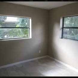 Building Photo - 3721 NE 41st St