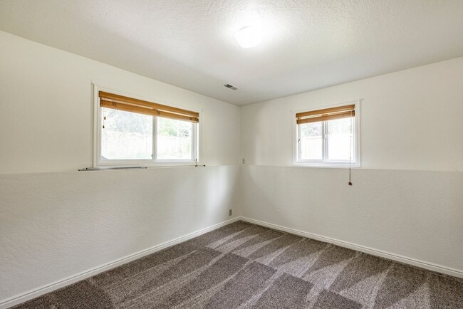 Building Photo - Tranquil Park Meadows Escape with Large Pr...