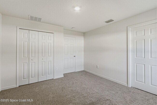 Building Photo - 511 Trumpet St SW