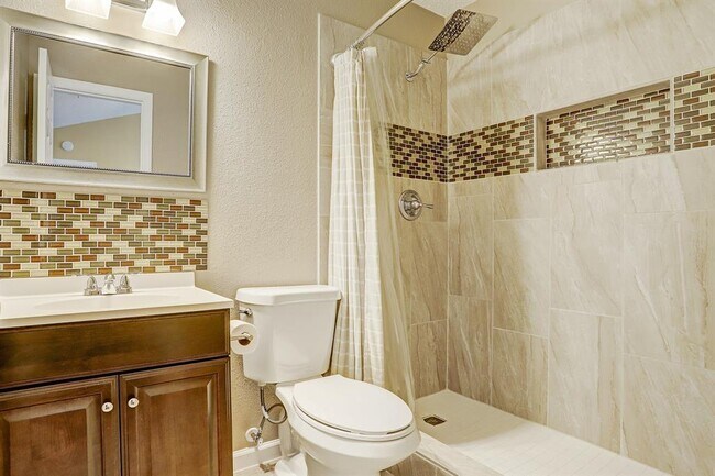 Building Photo - 3515 Cabin Pl