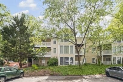 Building Photo - 1709 Augusta Dr