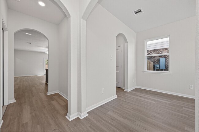 Building Photo - 10623 Lost aples Dr