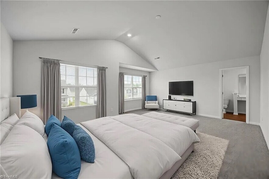 Building Photo - Room in House on Hazelburn Dr