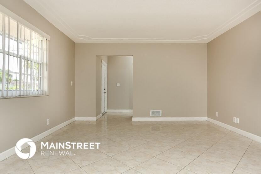 Building Photo - 1531 NW 46th Ave