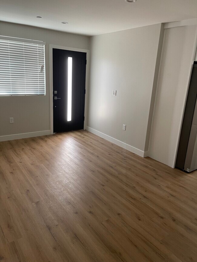 Building Photo - 1417 254th St