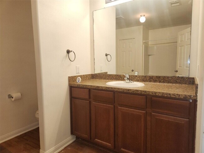 Building Photo - 303 Pine Mist Ln