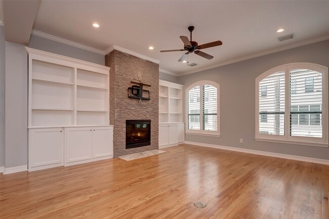 Building Photo - 1708 Utah St