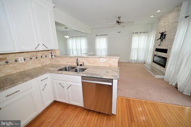 Building Photo - 9100 Goldfield Pl