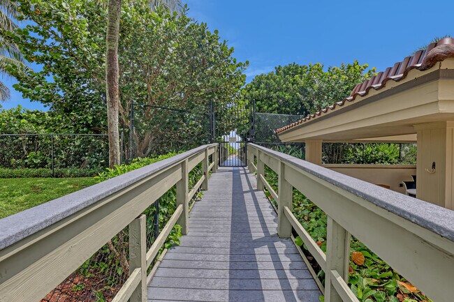 Building Photo - 3400 N Ocean Dr