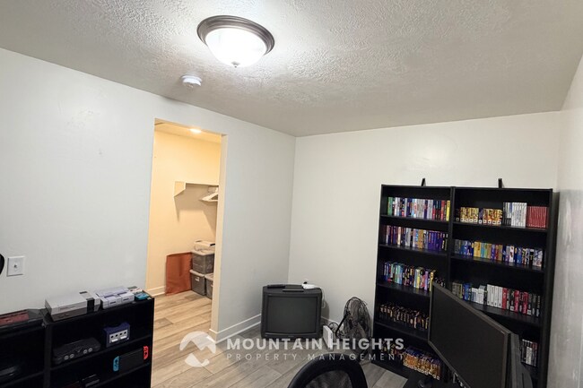 Building Photo - 4198 W High Gallery Ct