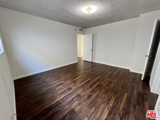 Building Photo - 11727 Mayfield Ave