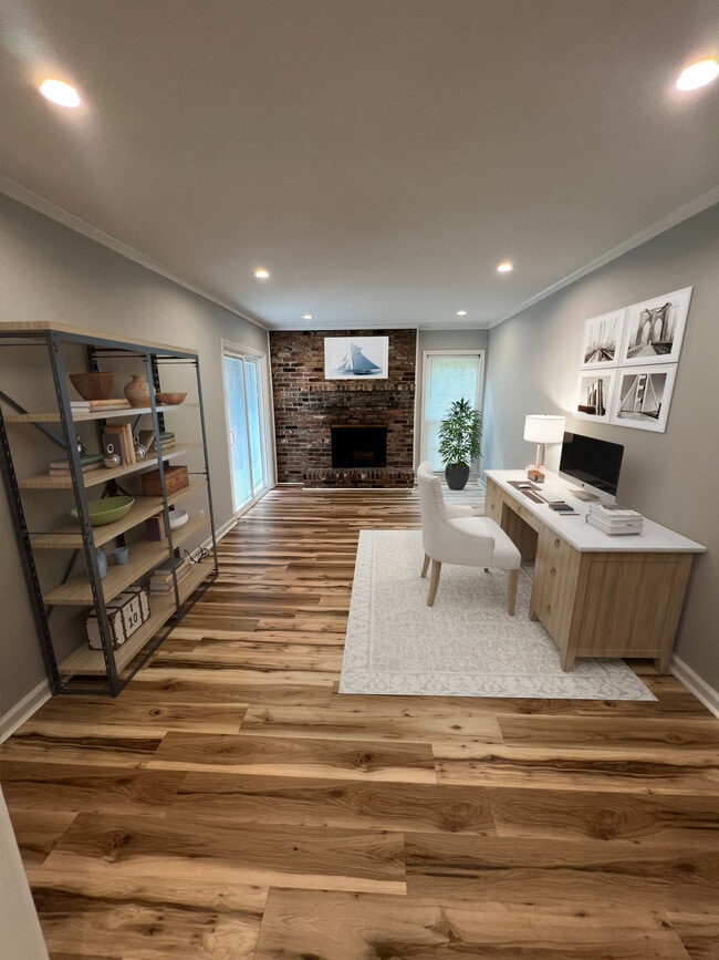 Building Photo - 5290 Green Hill Pl NE