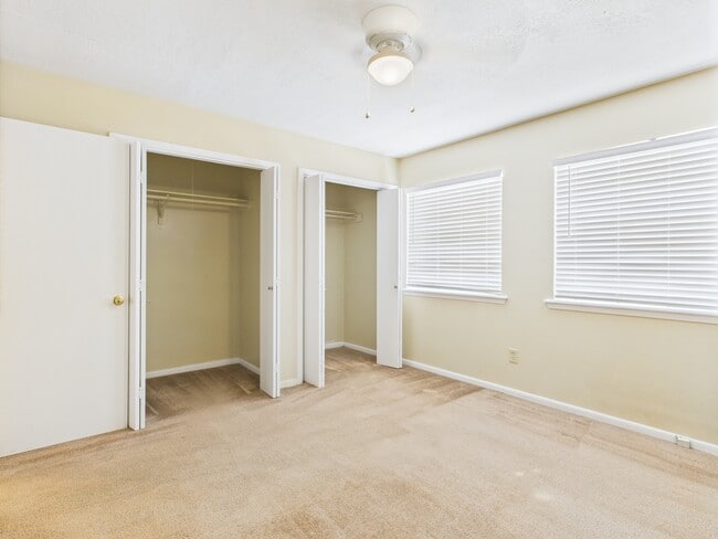 Building Photo - 700 San Pedro Dr