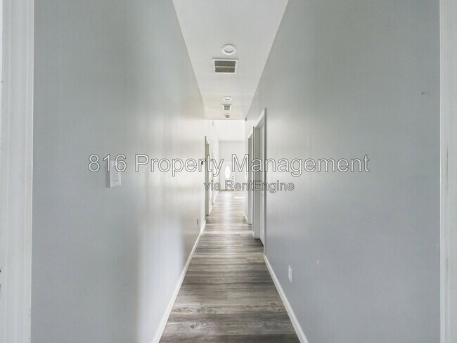 Building Photo - 4100 Waverly Ave