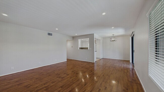 Building Photo - 1304 Mountain Ave