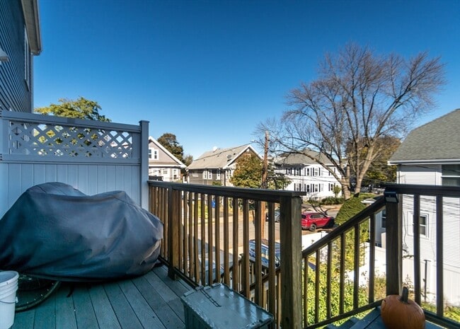 Building Photo - 199 Broadway