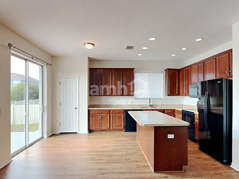 Building Photo - 19554 Timberbluff Dr