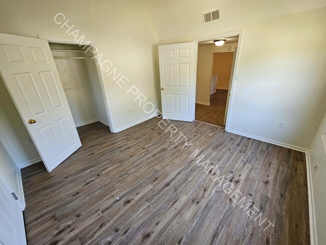 Building Photo - 8104 McGee St