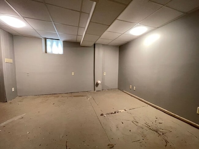 Building Photo - Highly desired Ft Thomas Community has a home for rent