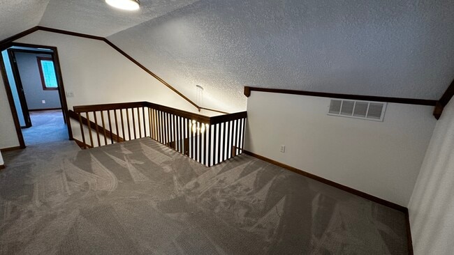 Building Photo - 14214 White Horse Ct