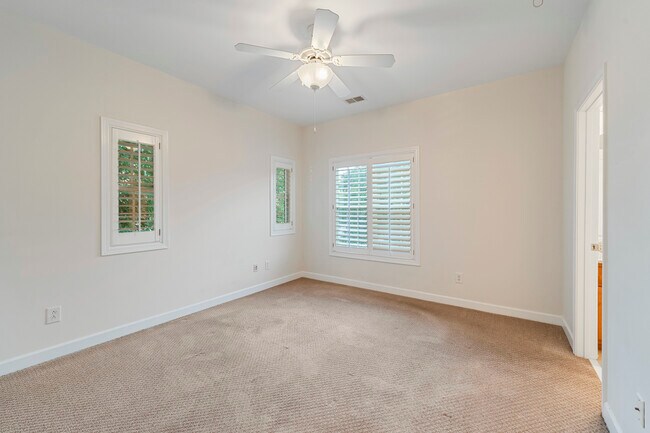 Building Photo - 117 Singleton Rd