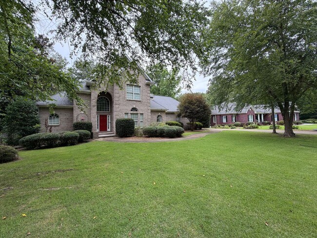 Building Photo - Executive Rental in West Rome $2,595