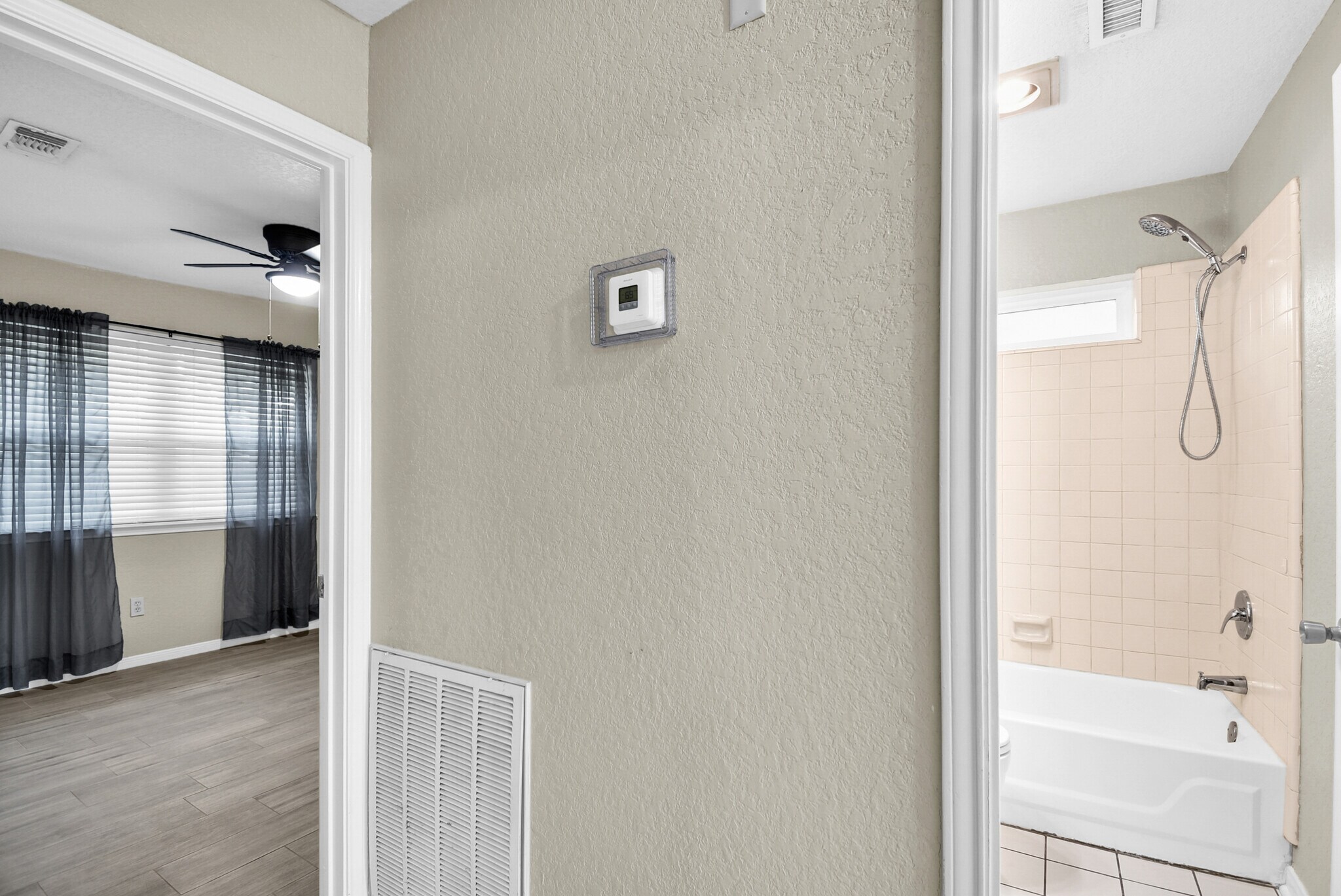 Building Photo - 1236 Sagebrush St