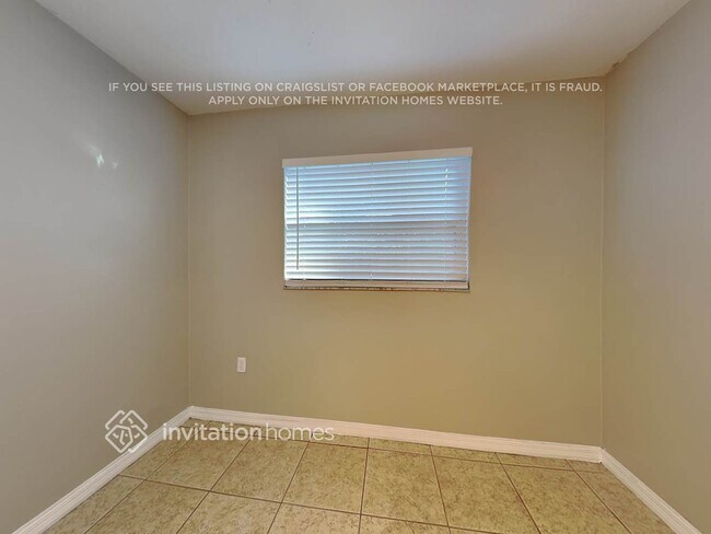 Building Photo - 6146 Balboa Dr