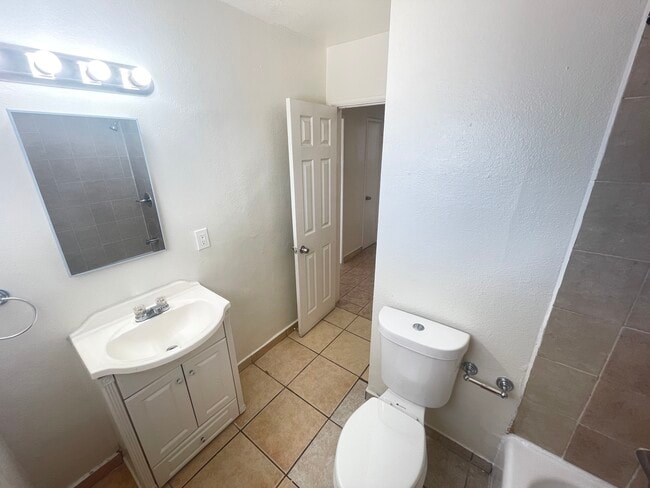 Building Photo - 26953 Cypress St