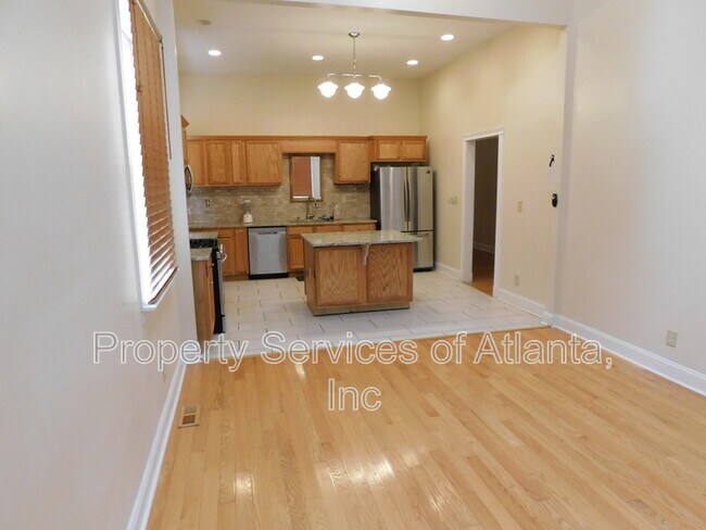 Building Photo - 675 Grady Pl SW