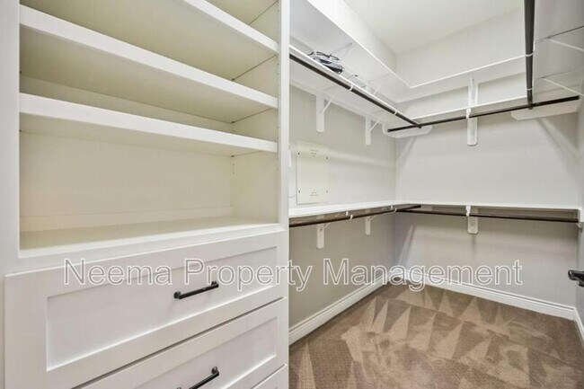 Building Photo - 2423 Rosillos Peak Dr