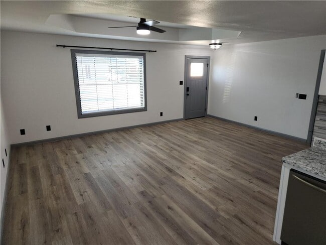 Building Photo - 9 Holly Dr