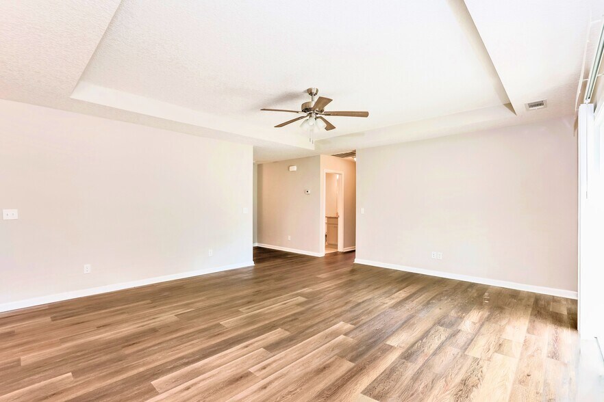 Building Photo - 160 Callie Cir