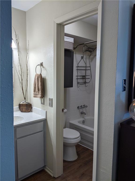 Building Photo - 3000 Guadalupe St