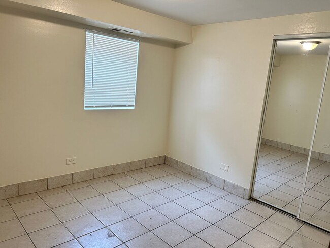 Building Photo - 1838 50th Ct