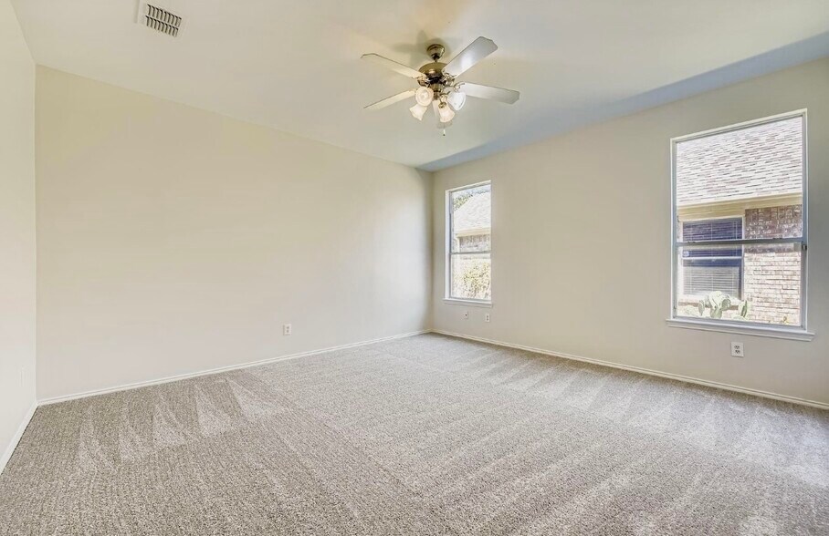 Building Photo - 8012 Wyoming Dr