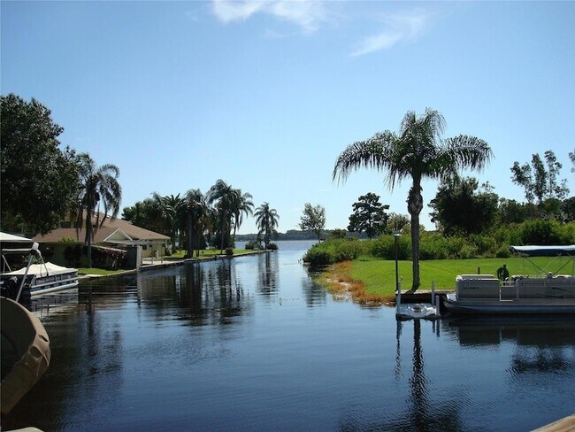 Building Photo - 2571 Cyprus Dr