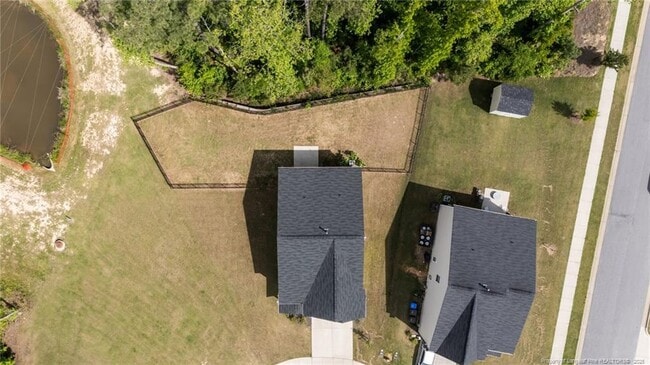 Building Photo - 205 Abercorn Wy