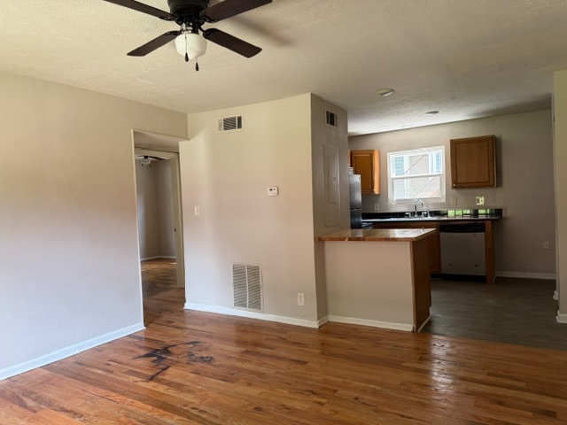 Building Photo - Room in Apartment on Oglethorpe Ave SW