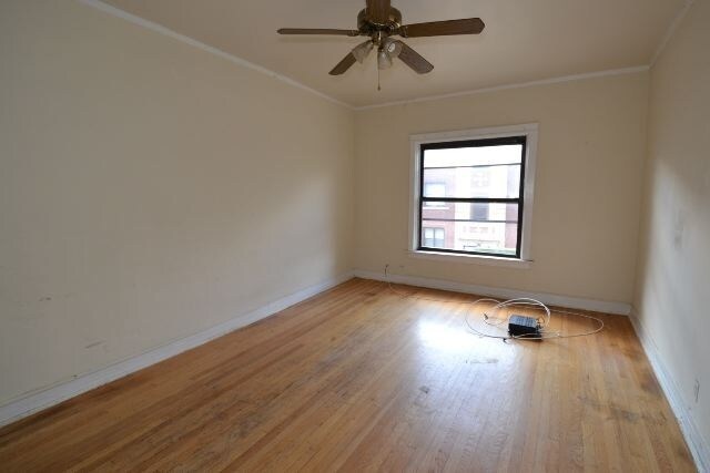 Building Photo - 822 W Waveland Ave