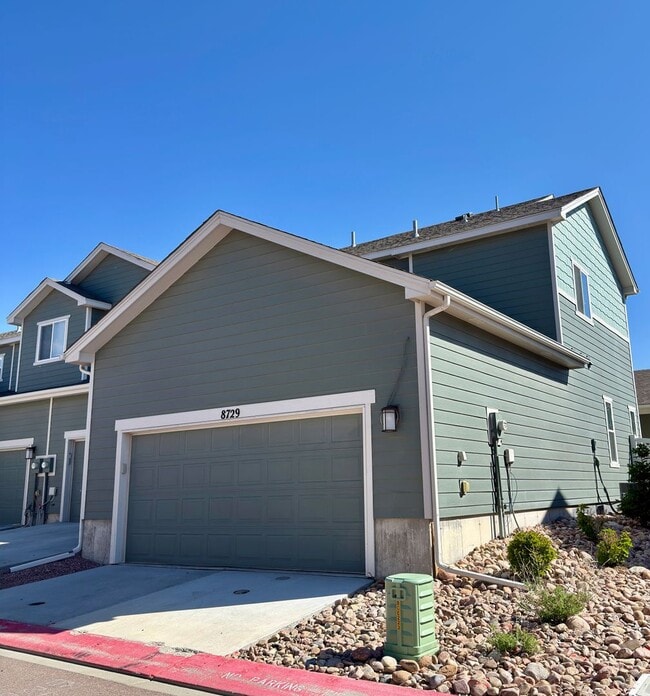 Building Photo - Newly Built 3 Bedroom, Powers and Research...