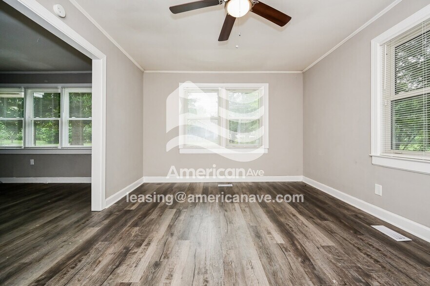 Building Photo - 156 Parkwood Ave