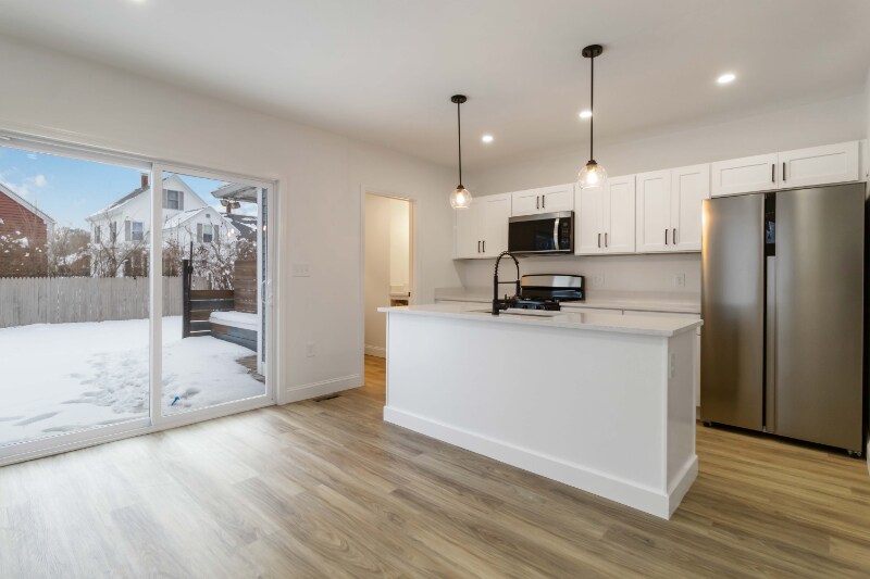 Building Photo - 2 Elmwood St