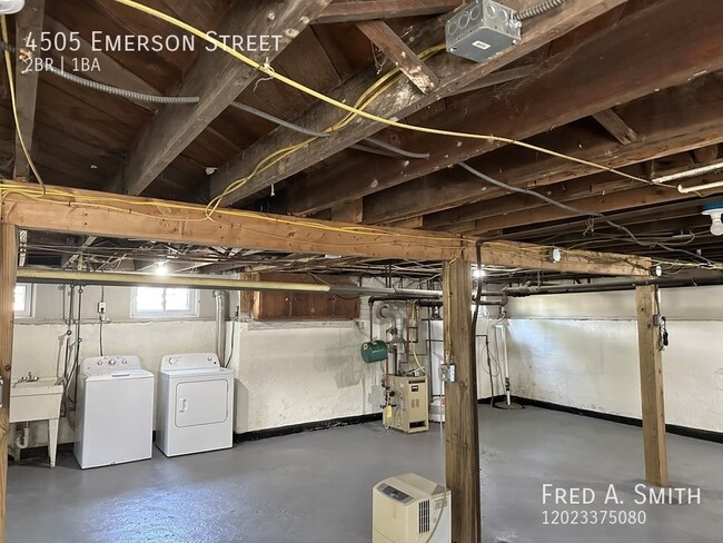 Building Photo - 4505 Emerson St