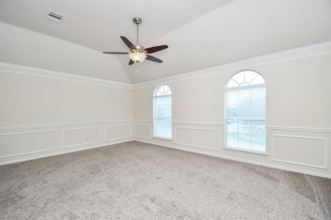 Building Photo - 6706 Nicecrest Dr