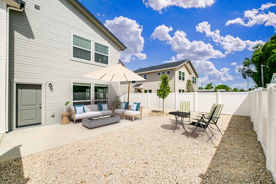 Building Photo - 1328 N Meridian Rd