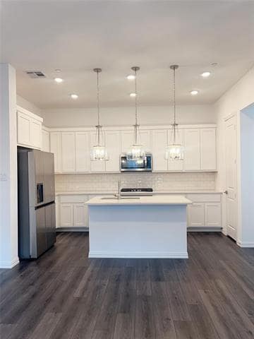 Building Photo - 2212 Adena Springs Dr