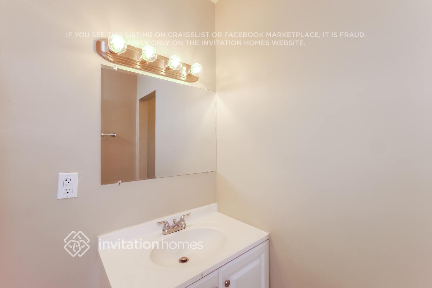 Building Photo - 3111 NE 9th Ave